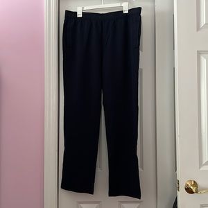 A sweatpants that was never worn before.